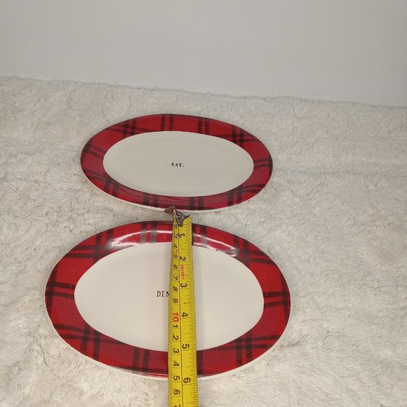 Set of Two Rae Dunn Plates - Picture 3 of 6